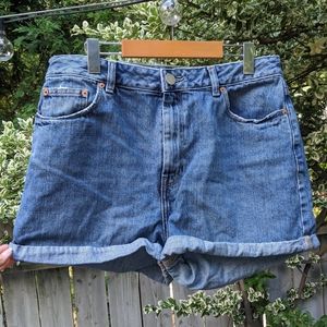 ASOS Design Denim Ritson Mom Short in vintage blue